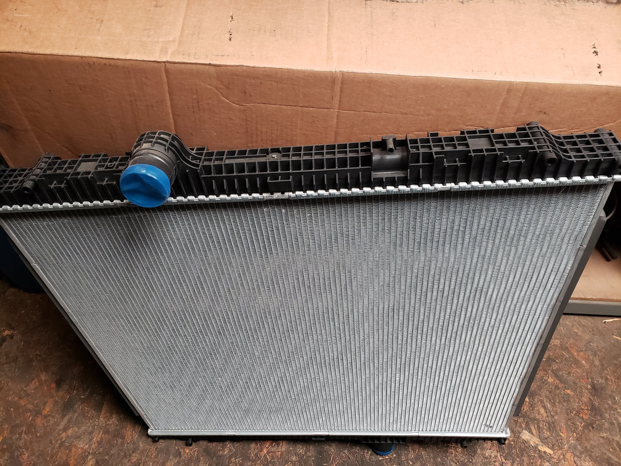 Kenworth/Peterbilt Cold Power Radiator – FleetCrew